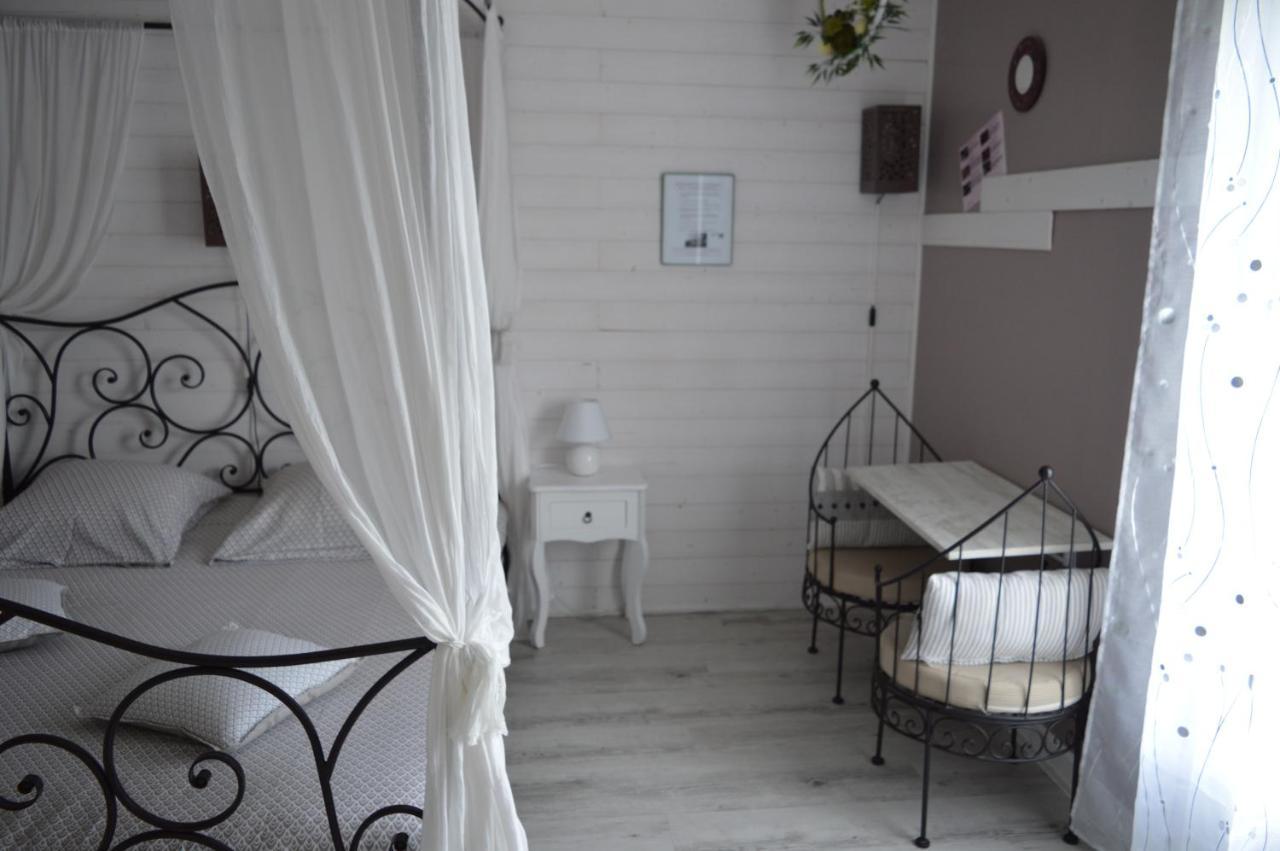 Au Coeur Du Bien Etre, Chambre D'Hotes Avec Piscine Chauffee Et Couverte, Spa, Sauna, Massages Monteaux Bagian luar foto
